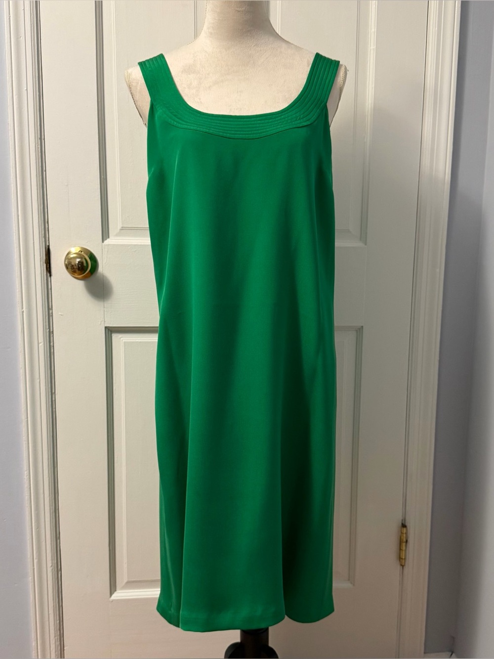 LAUREN Ralph Lauren Vibrant Green Sleeveless 100% Silk Midi Shift Dress, 12